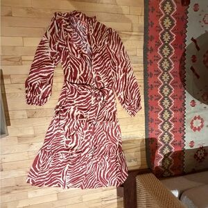 Elegant Red and White Zebra Print Long Sleeve Dress